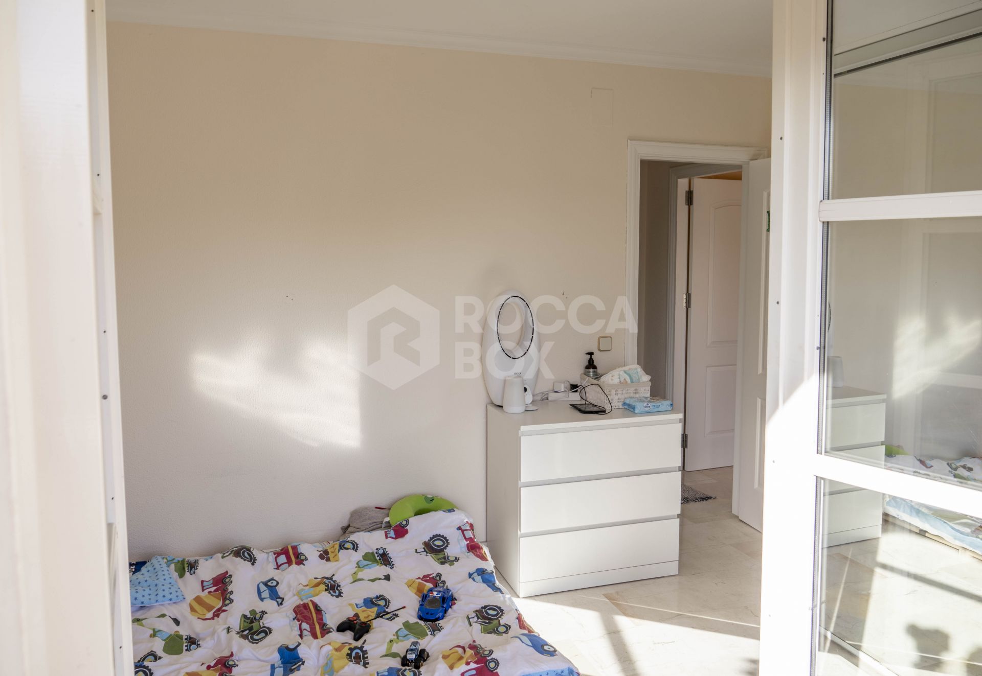 Apartment for sale in El Pilar, Estepona East