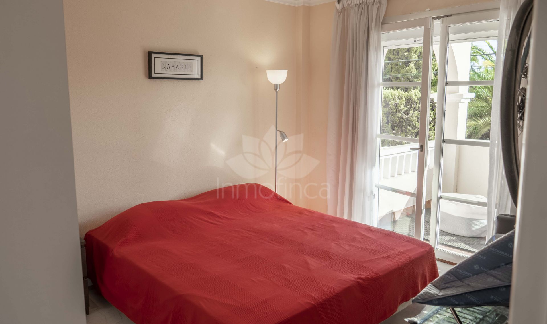 Apartamento en El Pilar, Estepona
