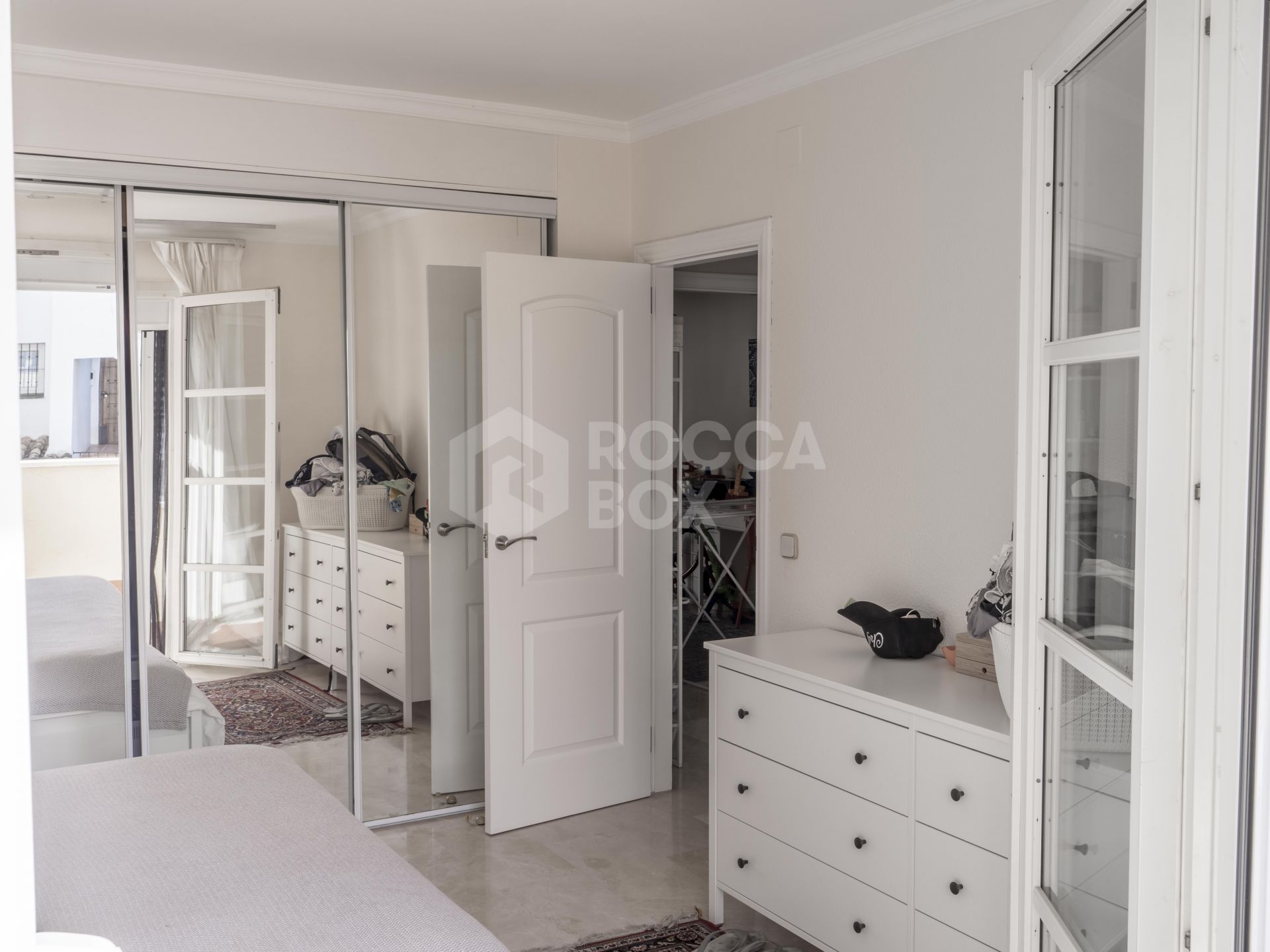 Apartment for sale in El Pilar, Estepona East