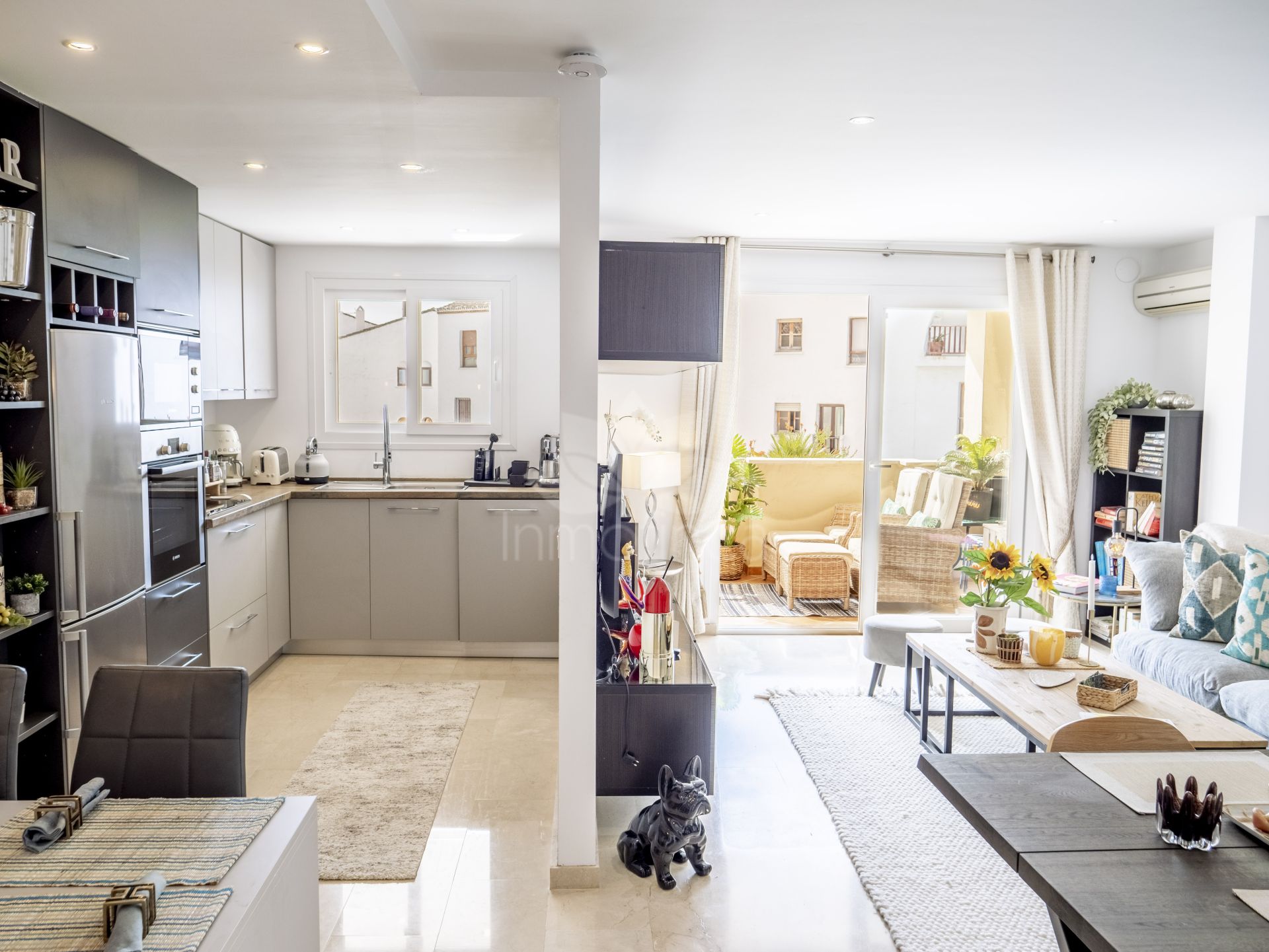 Apartment in El Pilar, Estepona