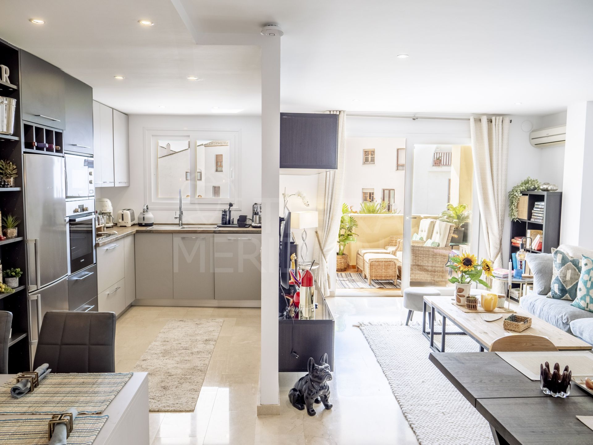 Apartment in El Pilar, Estepona