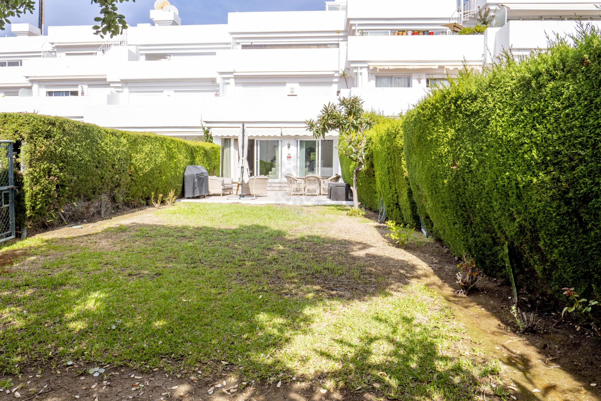 Ground Floor Apartment in Sun Gardens, Estepona