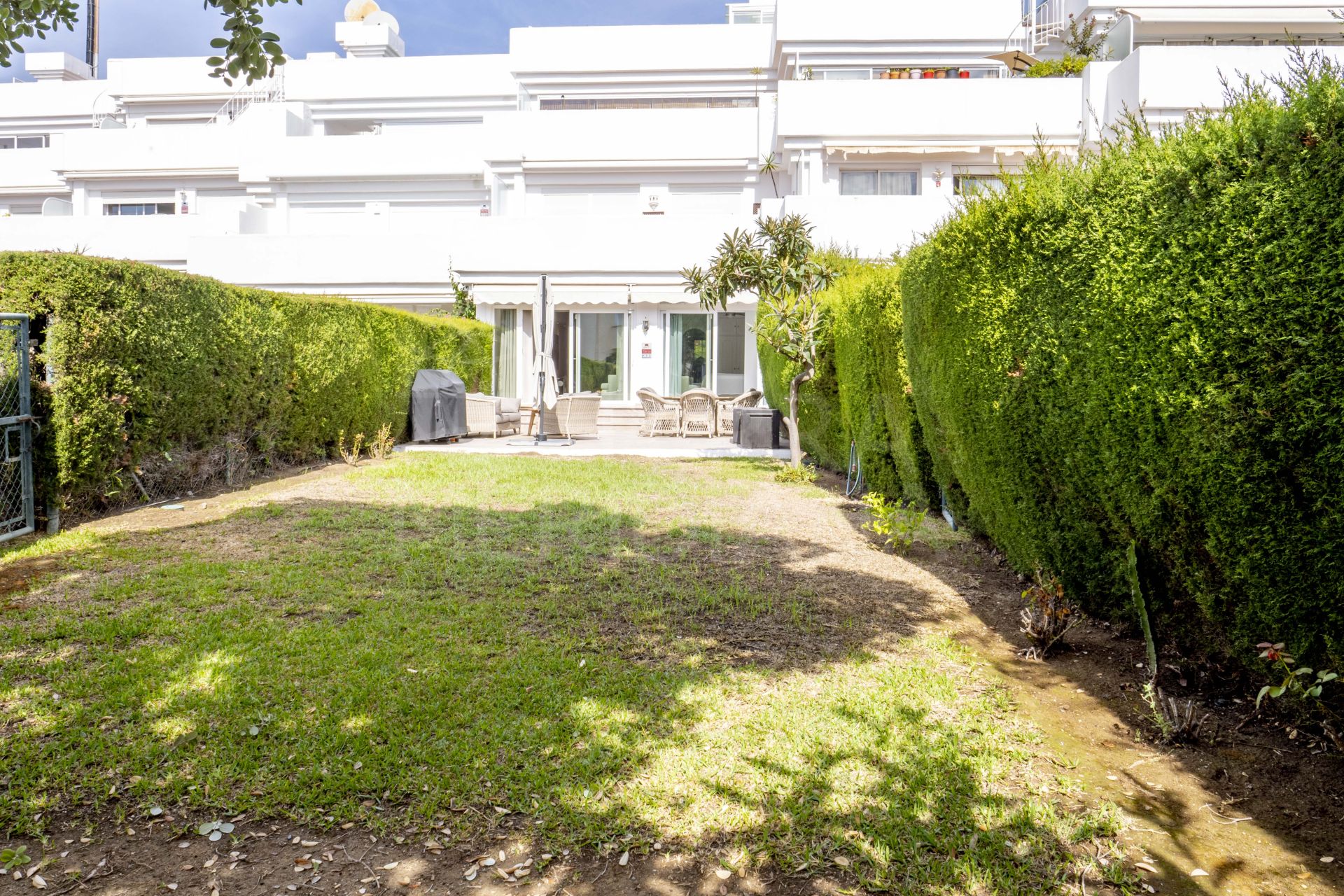 Ground Floor Apartment in Sun Gardens, Estepona