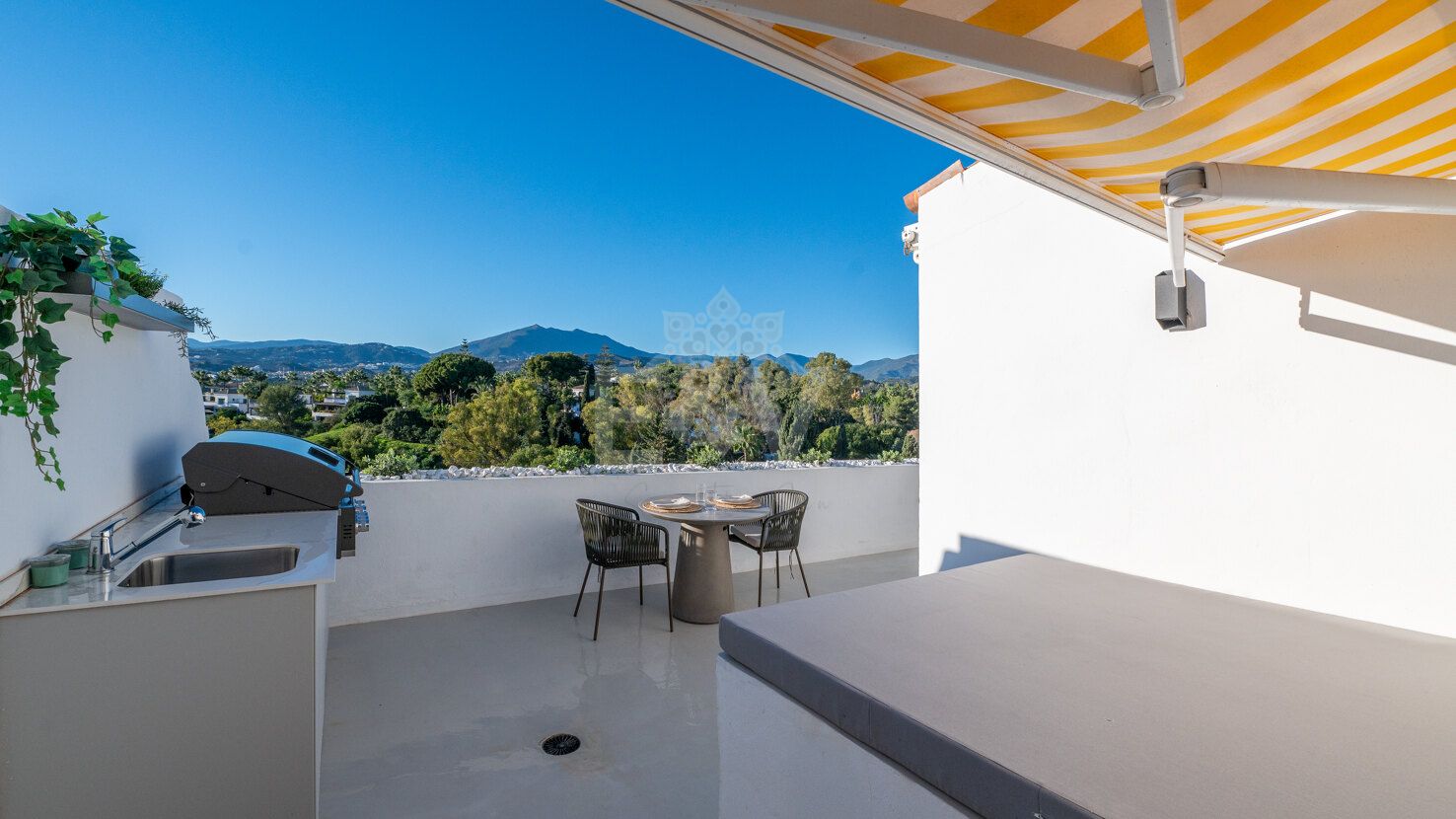 Duplex Penthouse w Coto Real II, Marbella
