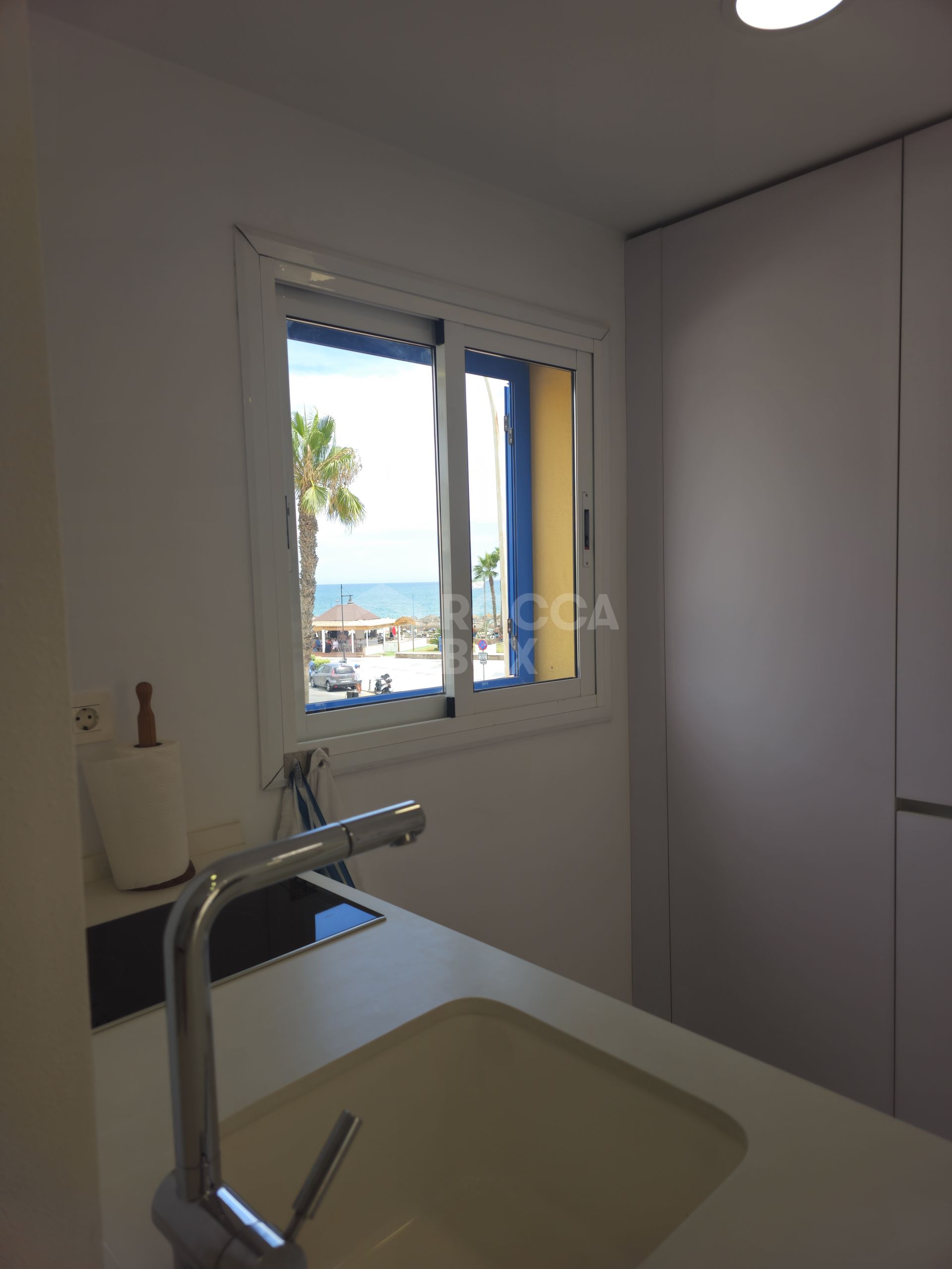 2 bedroom front-line apartment in Torremolinos