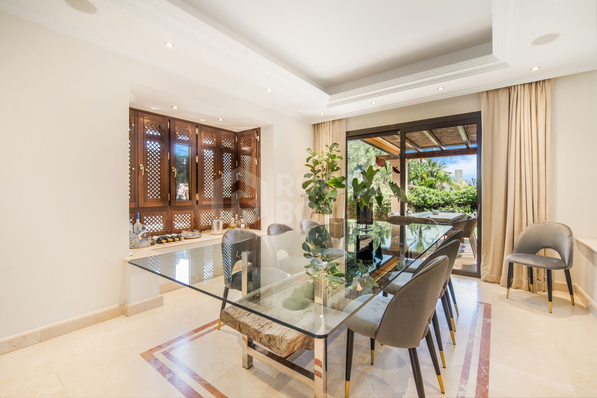 Luxury Town House in Cascada de Camojan, Marbella