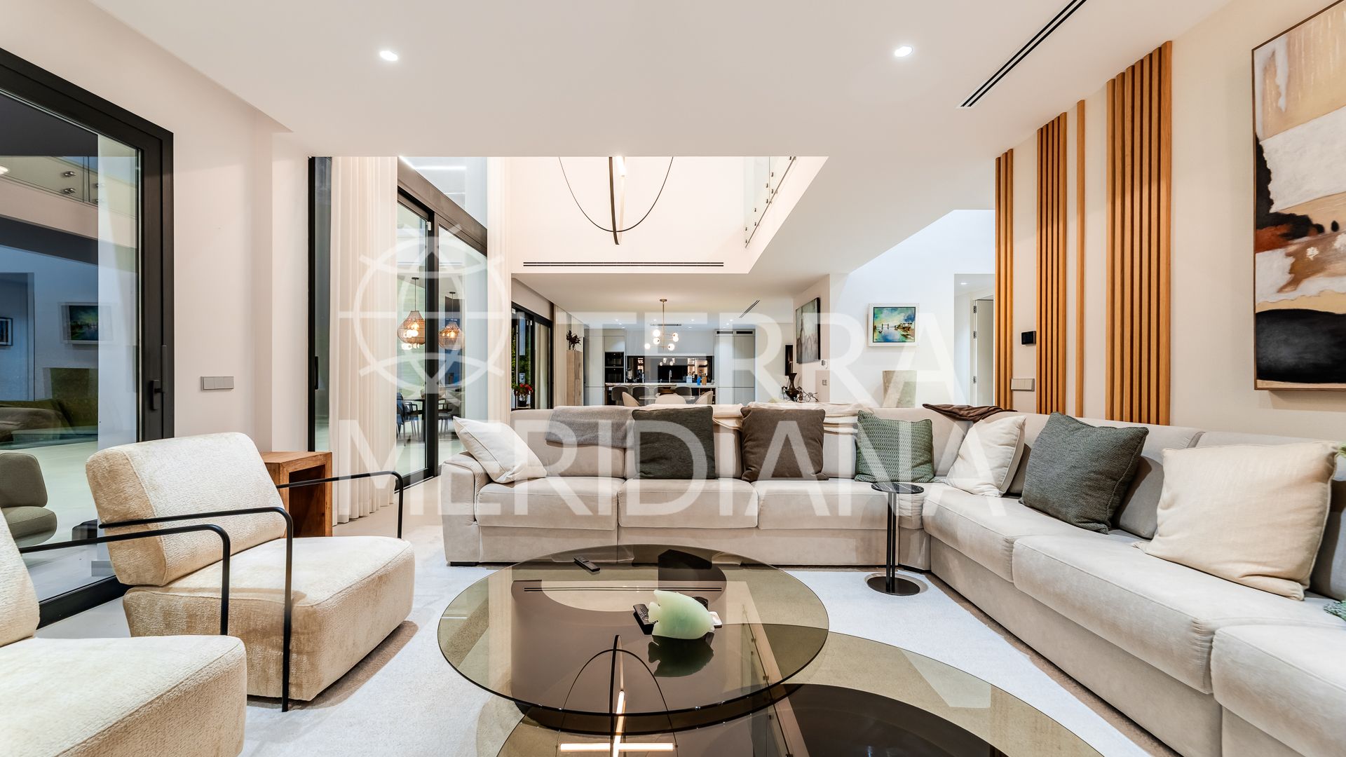 Villa in Cascada de Camojan, Marbella