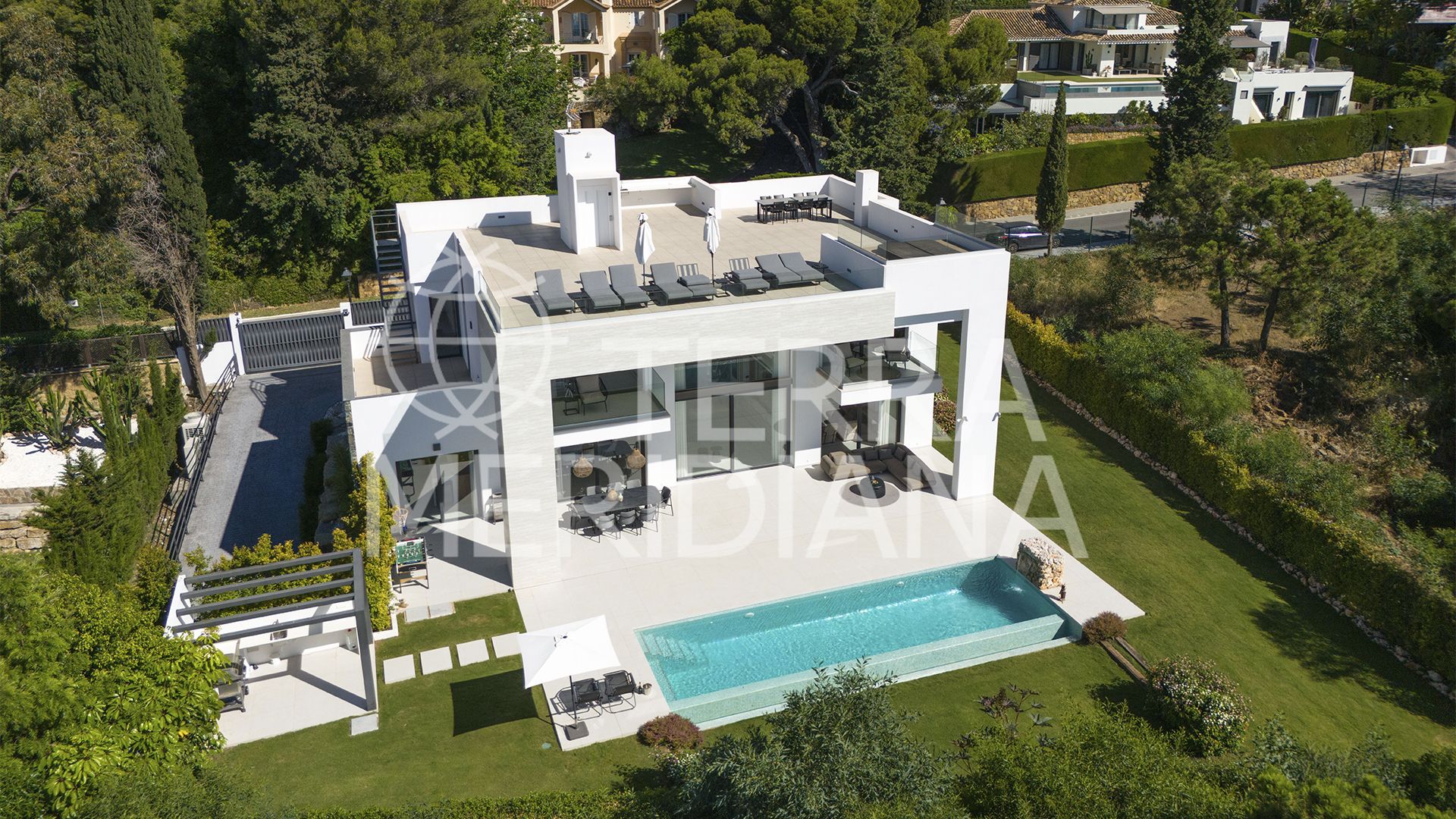Villa in Cascada de Camojan, Marbella