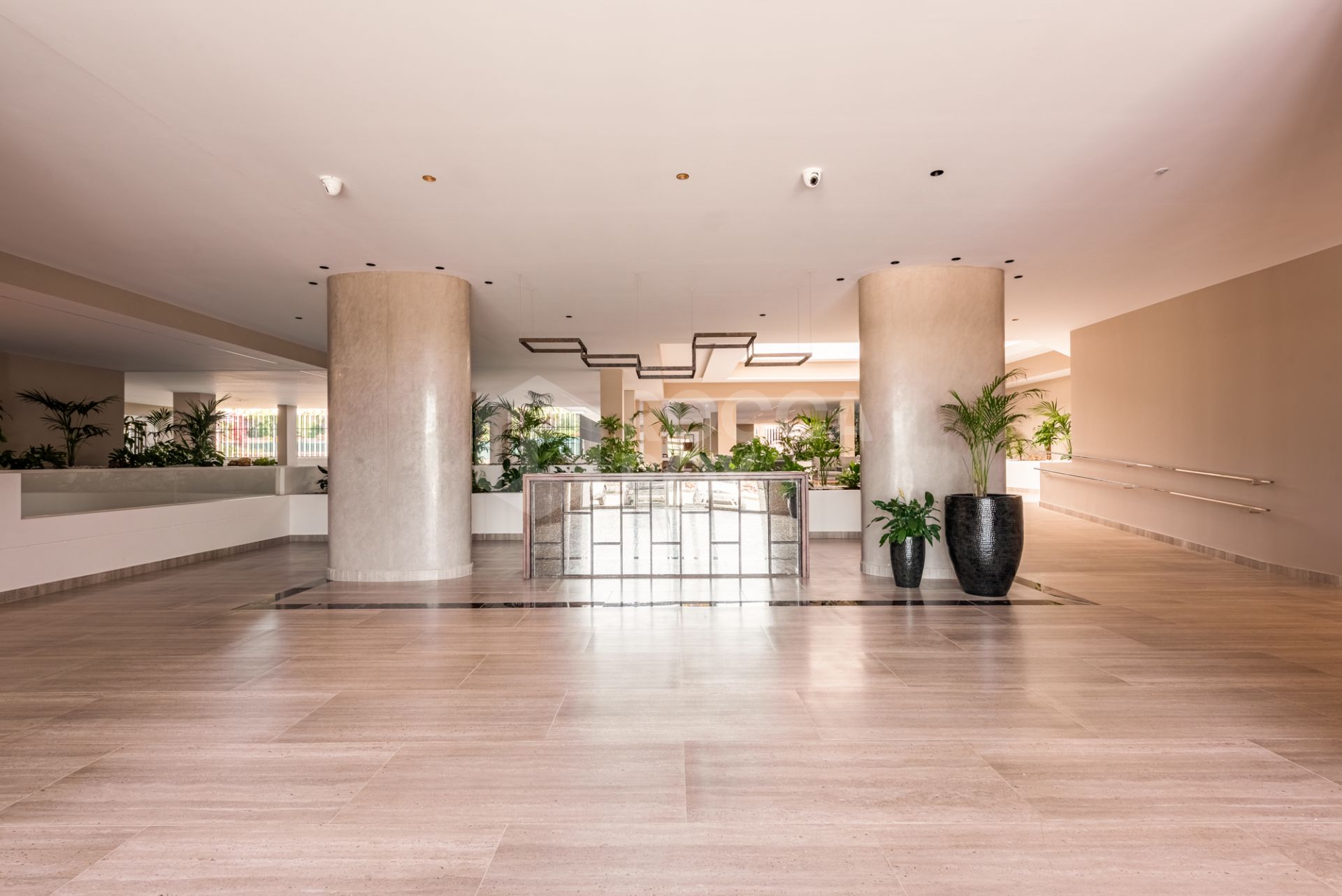 Brand New Luxury Corner Apartment with Sea & Mountain Views in Nueva Andalucia, Marbella