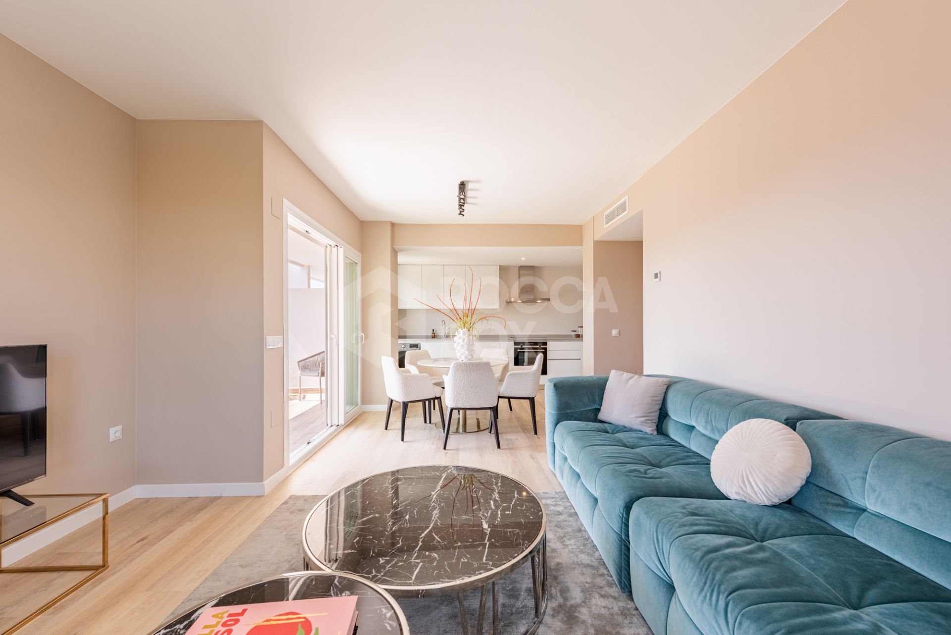 Brand New Luxury Corner Apartment with Sea & Mountain Views in Nueva Andalucia, Marbella