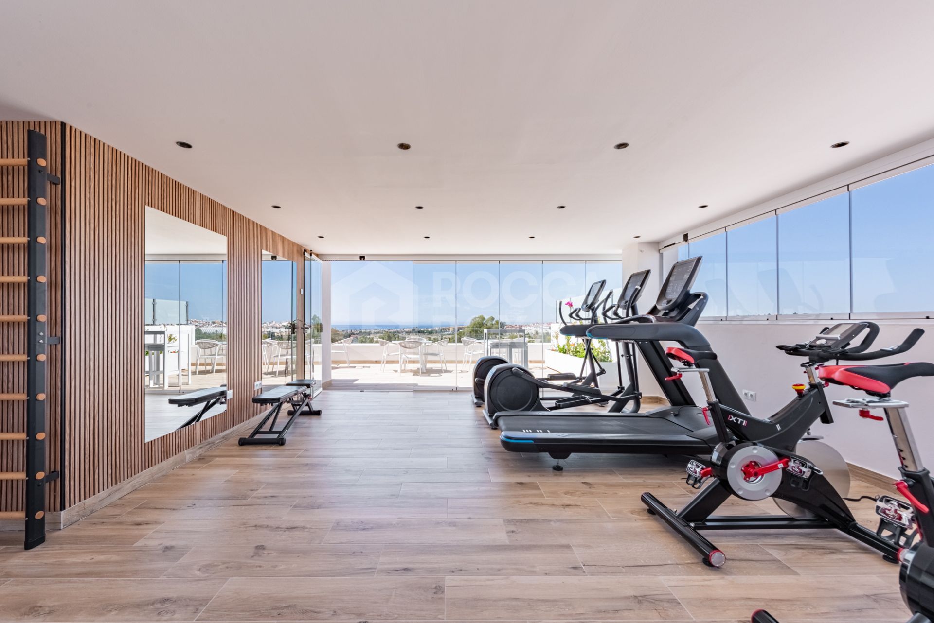 Brand New Luxury Corner Apartment with Sea & Mountain Views in Nueva Andalucia, Marbella