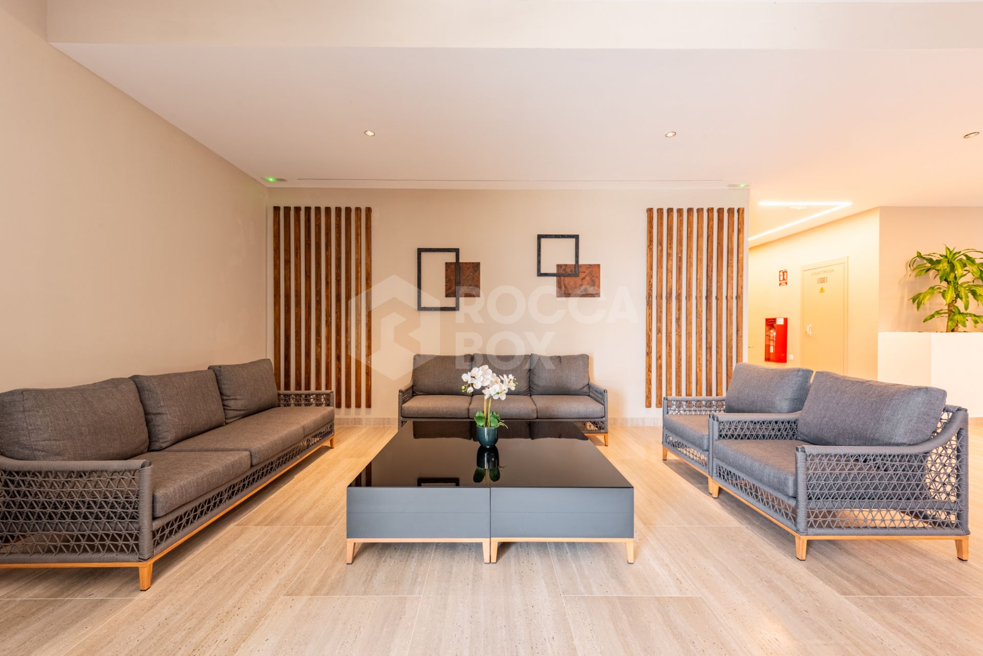 Brand New Luxury Corner Apartment with Sea & Mountain Views in Nueva Andalucia, Marbella