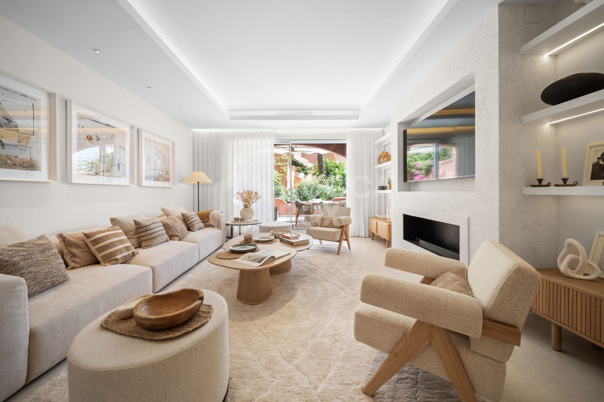 Turnkey Luxury 3-Bedroom Town House in El Palmeral, Nueva Andalucia