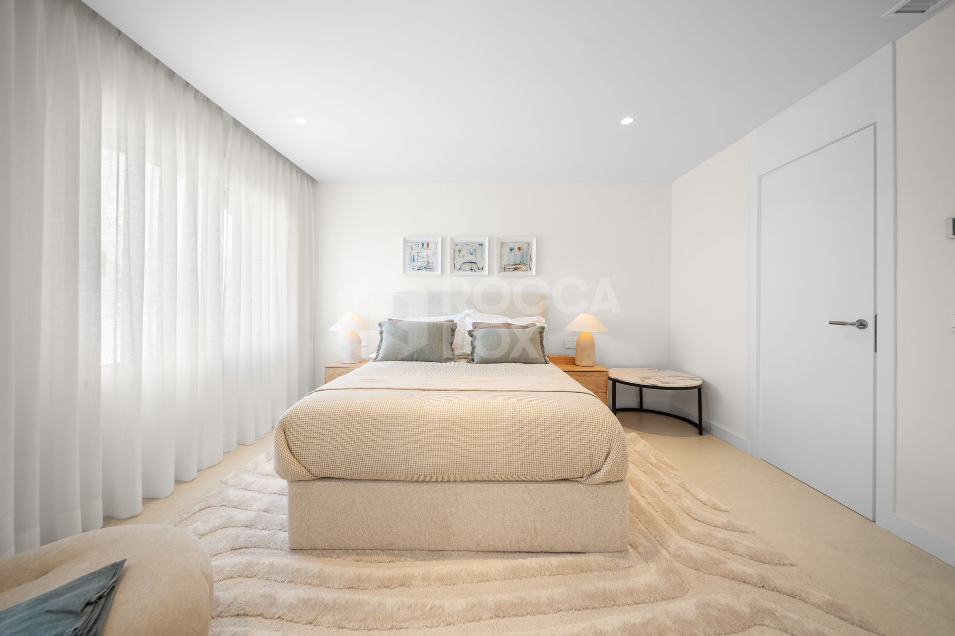 Turnkey Luxury 3-Bedroom Town House in El Palmeral, Nueva Andalucia