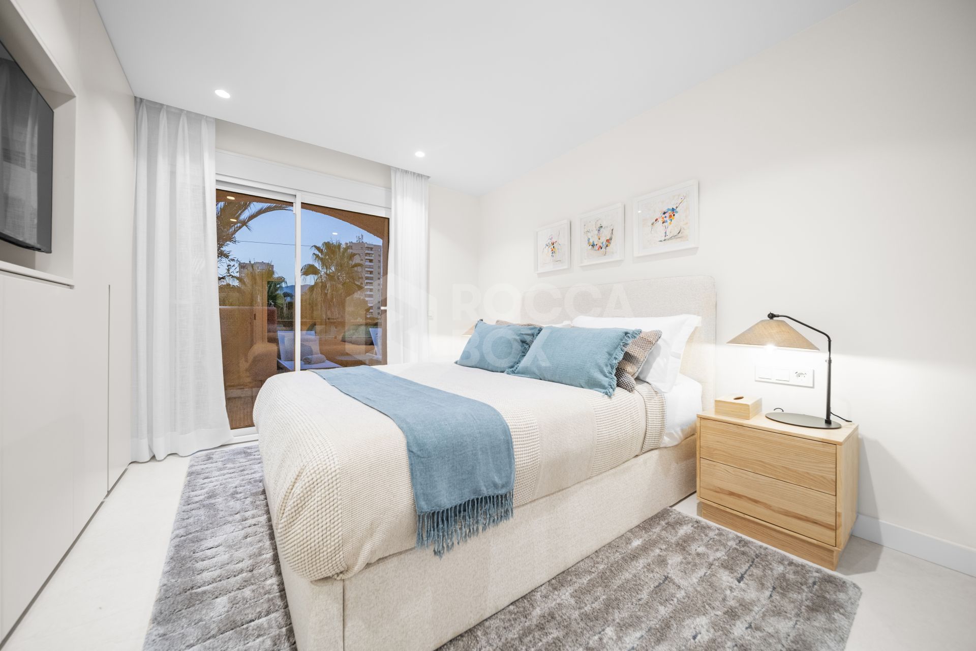 Turnkey Luxury 3-Bedroom Town House in El Palmeral, Nueva Andalucia