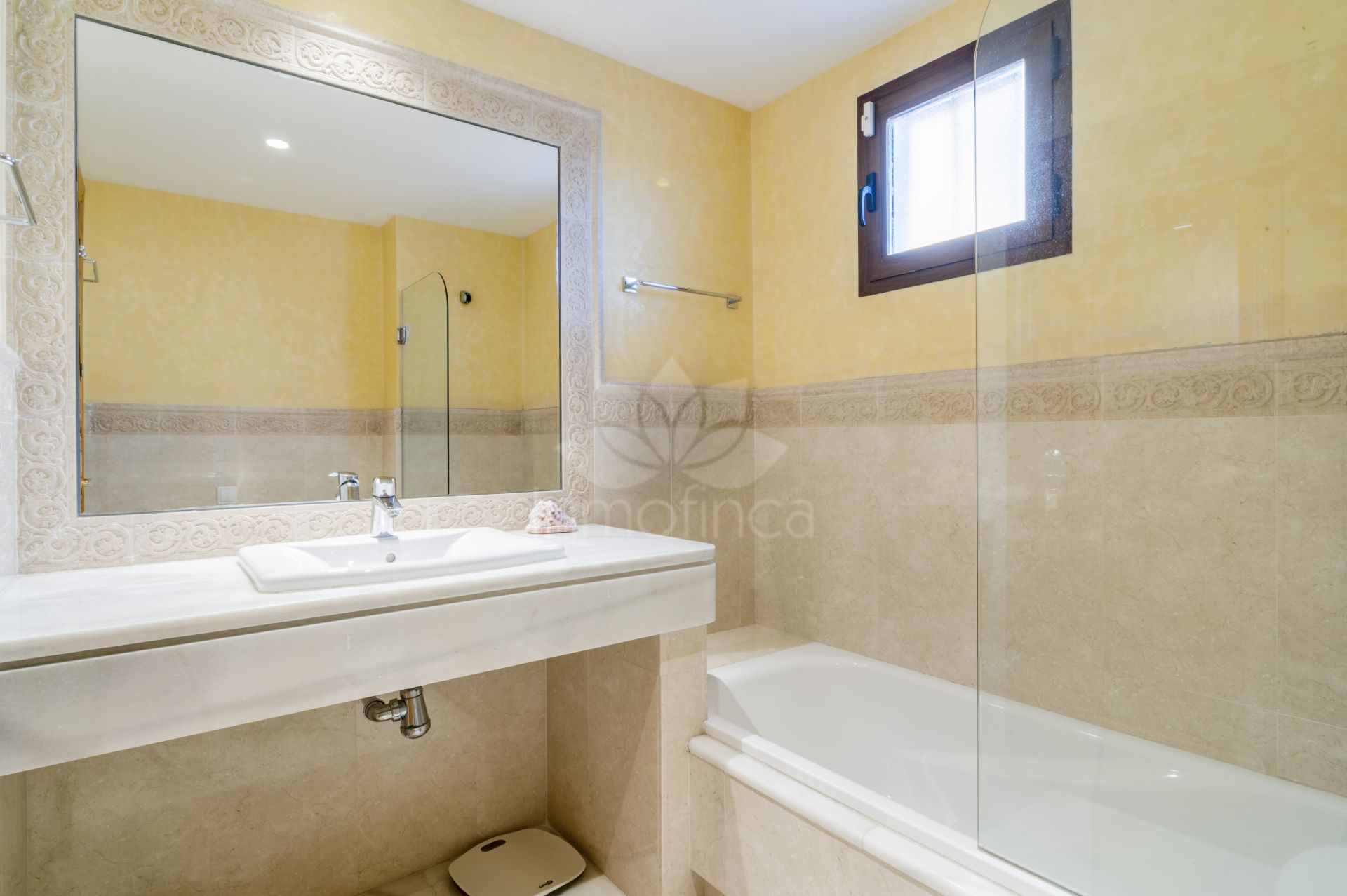 Apartamento Planta Baja en La Quinta del Virrey, Marbella