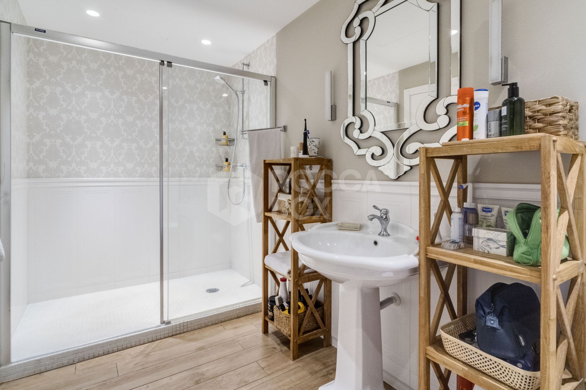 Elegant Four-Bedroom Townhouse with Private Pool in Lomas de Puente Romano