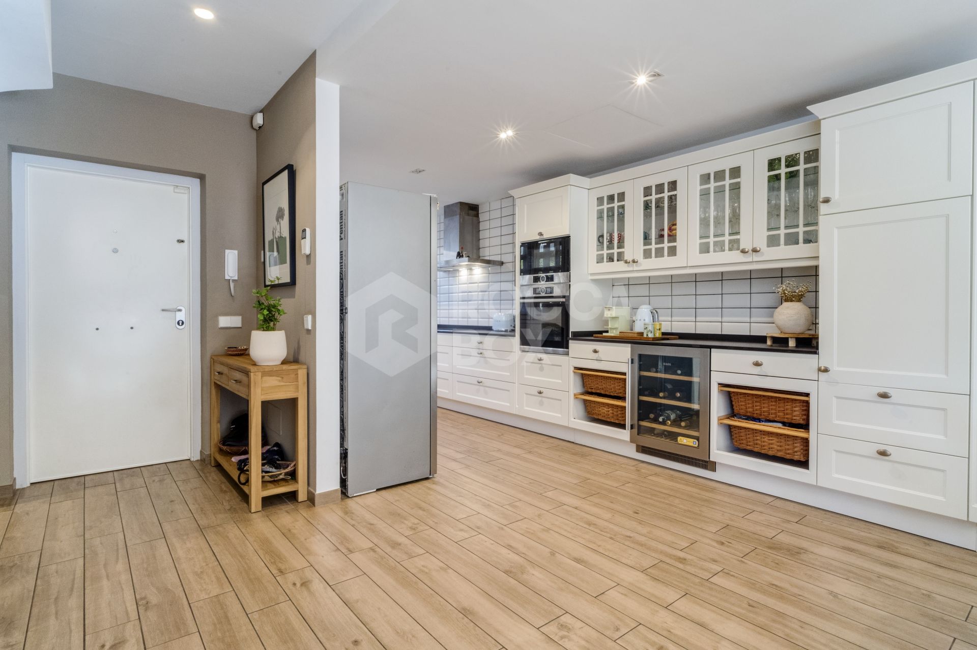 Elegant Four-Bedroom Townhouse with Private Pool in Lomas de Puente Romano