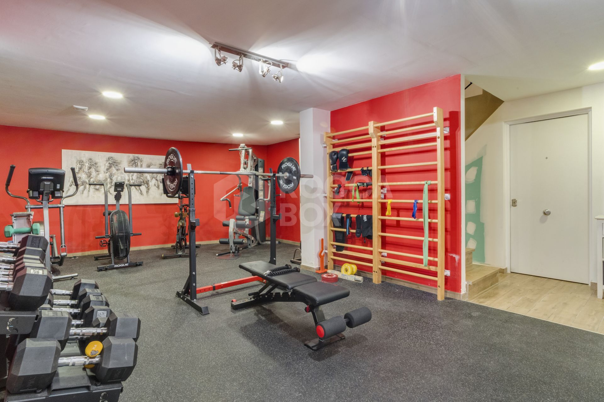 Elegant Four-Bedroom Townhouse with Private Pool in Lomas de Puente Romano