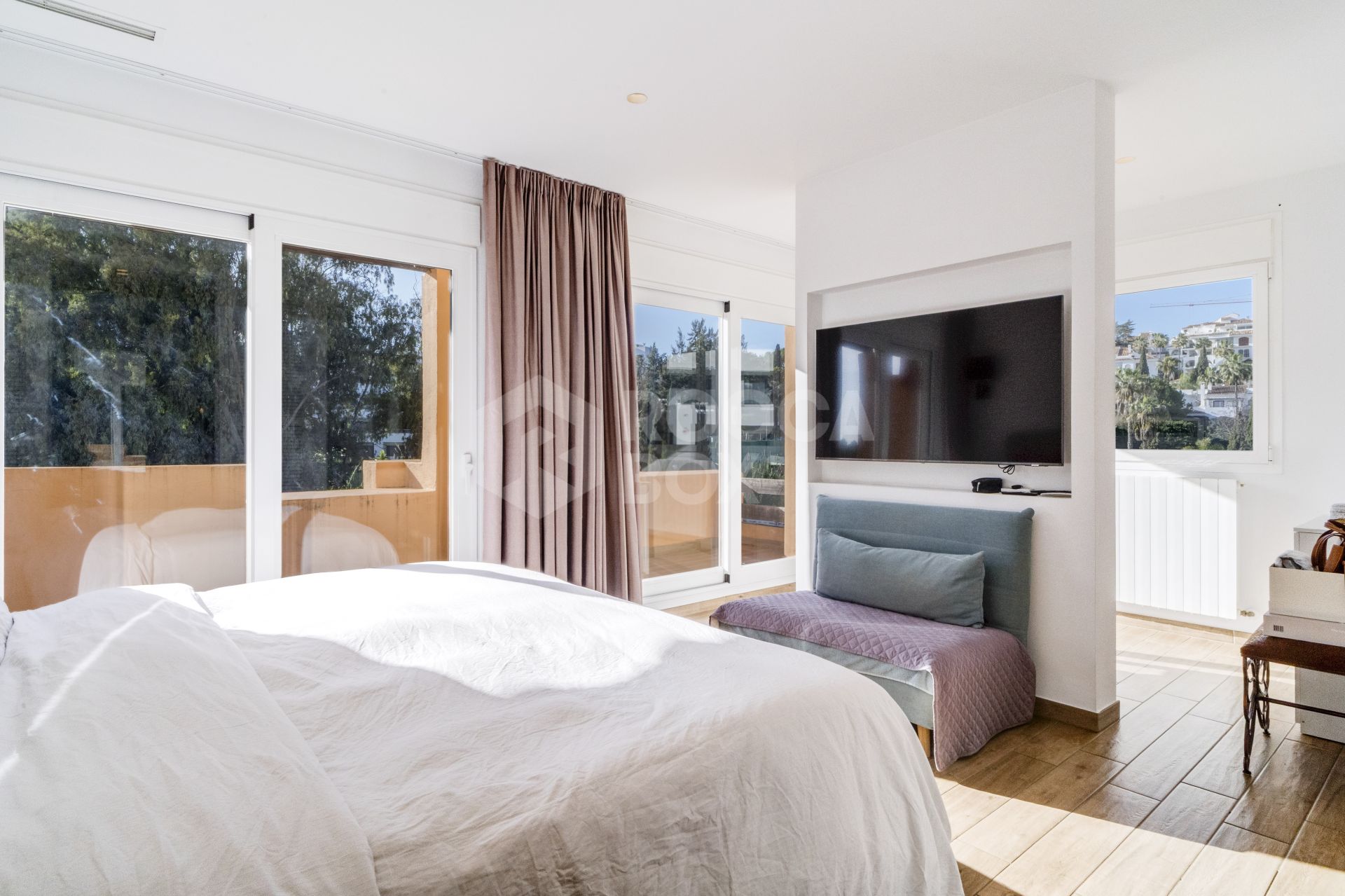 Elegant Four-Bedroom Townhouse with Private Pool in Lomas de Puente Romano