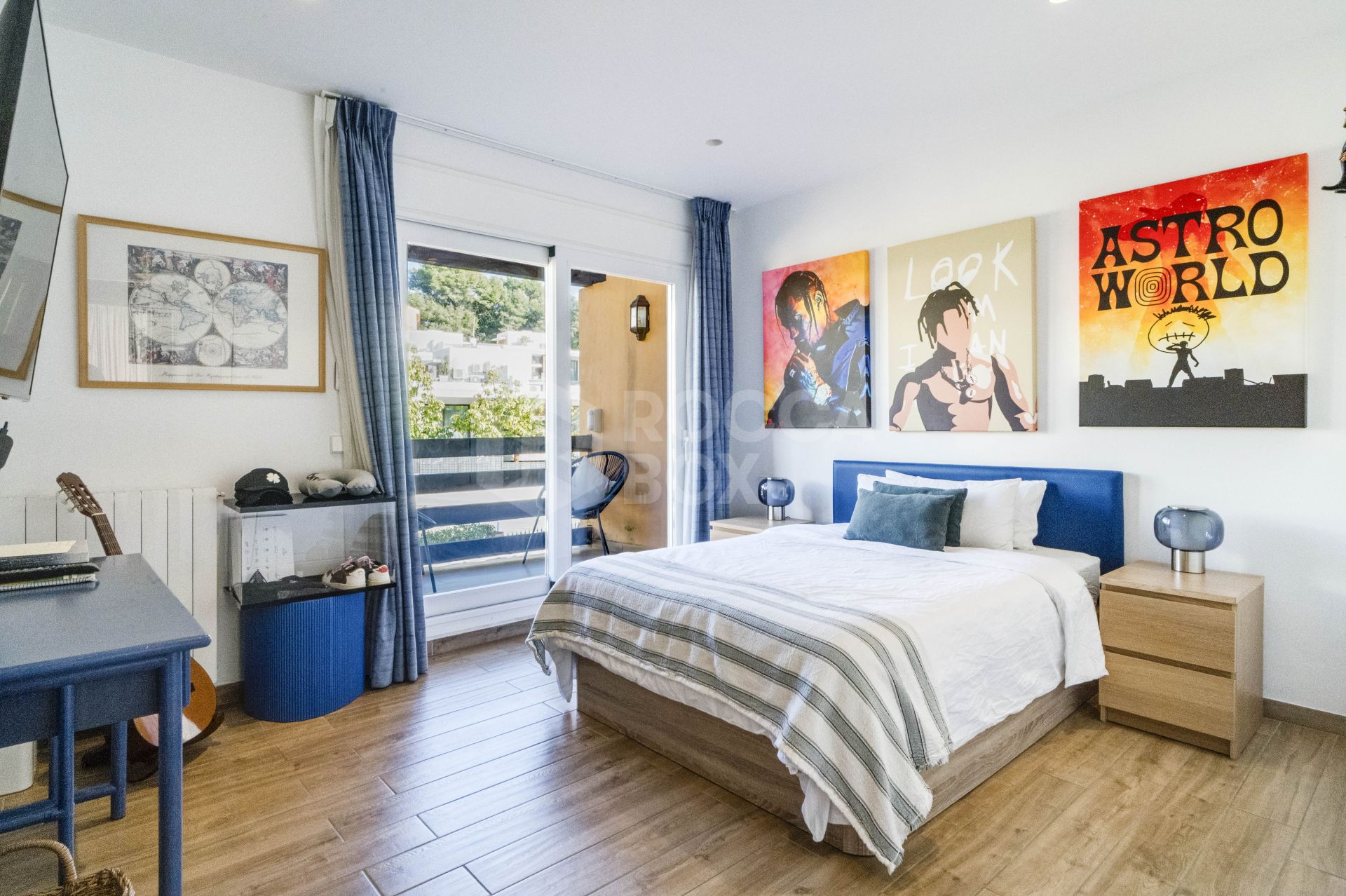 Elegant Four-Bedroom Townhouse with Private Pool in Lomas de Puente Romano