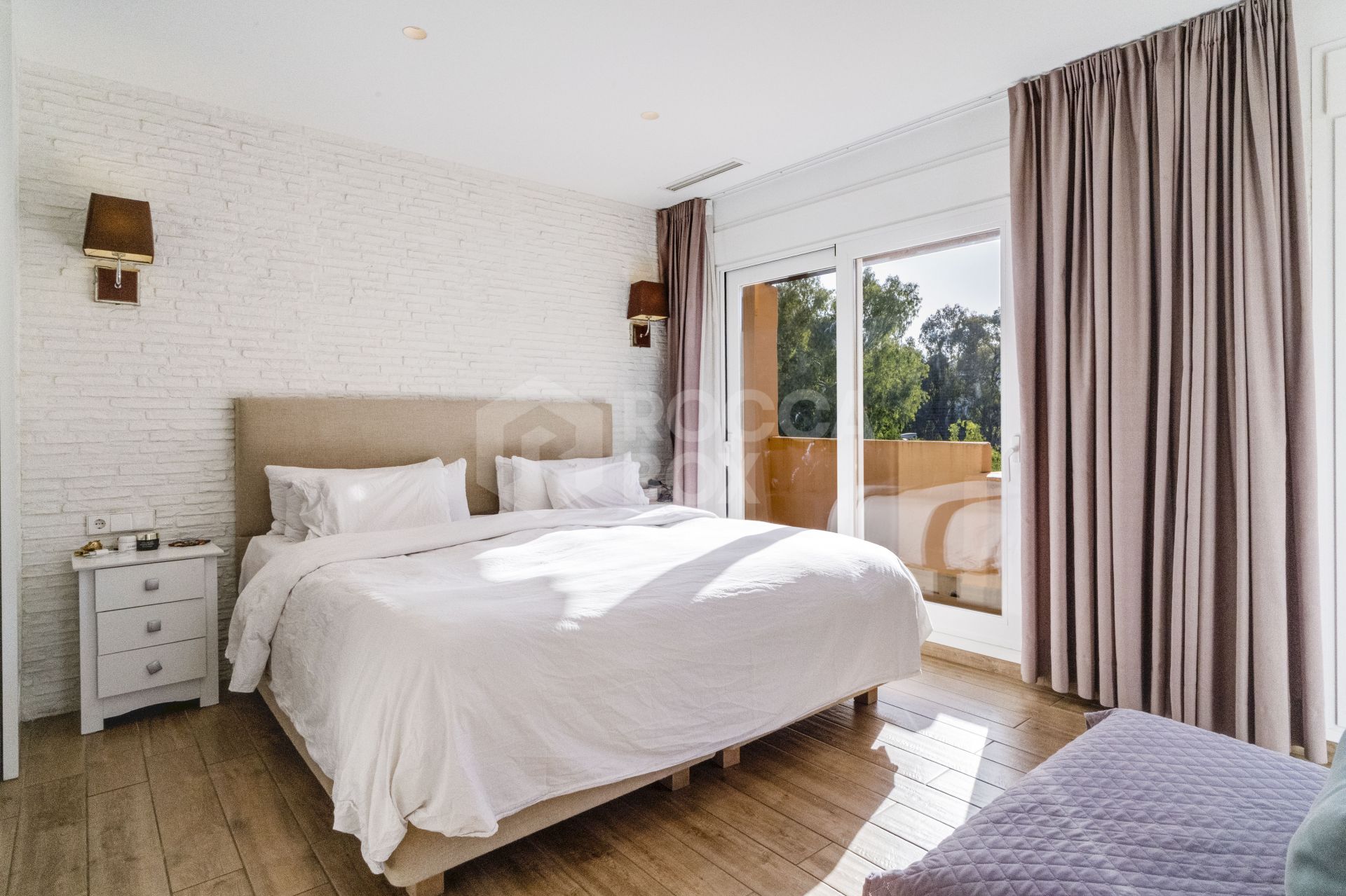 Elegant Four-Bedroom Townhouse with Private Pool in Lomas de Puente Romano