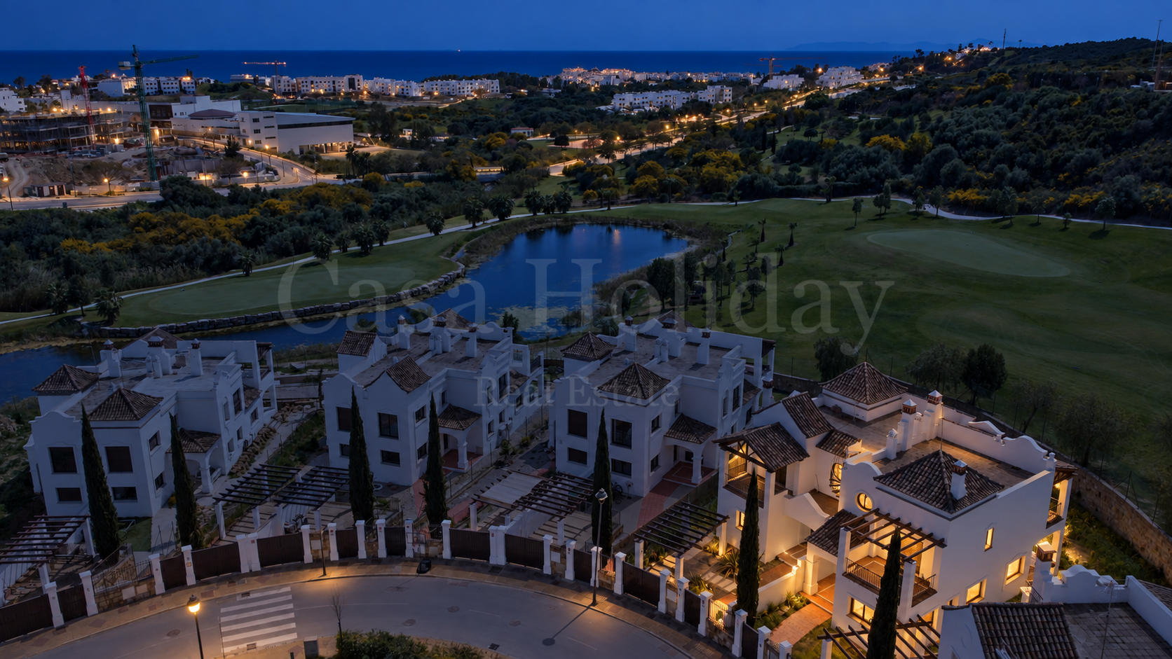 Semi Detached Villa in Azata Golf, Estepona