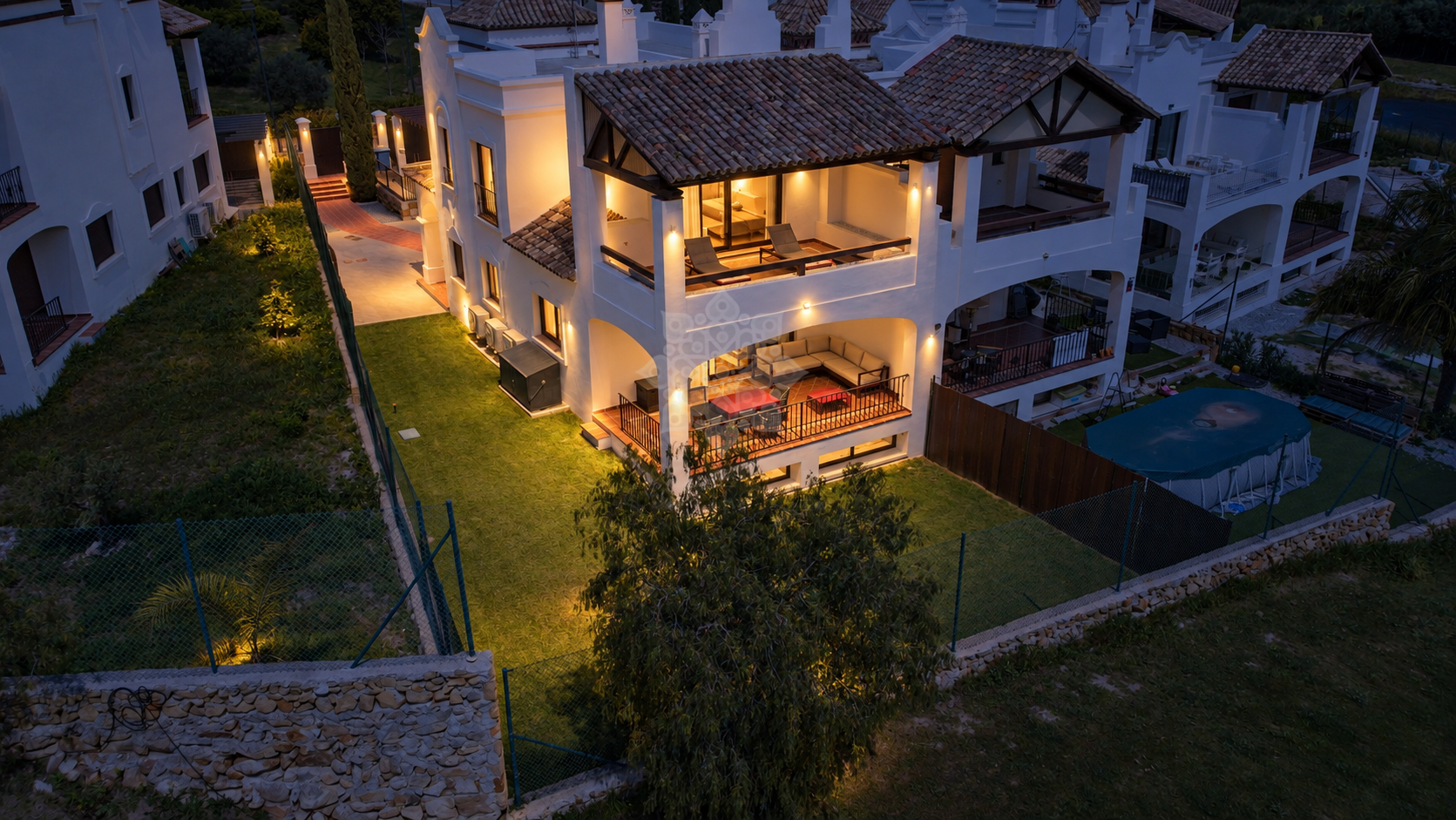 Semi Detached Villa in Azata Golf, Estepona