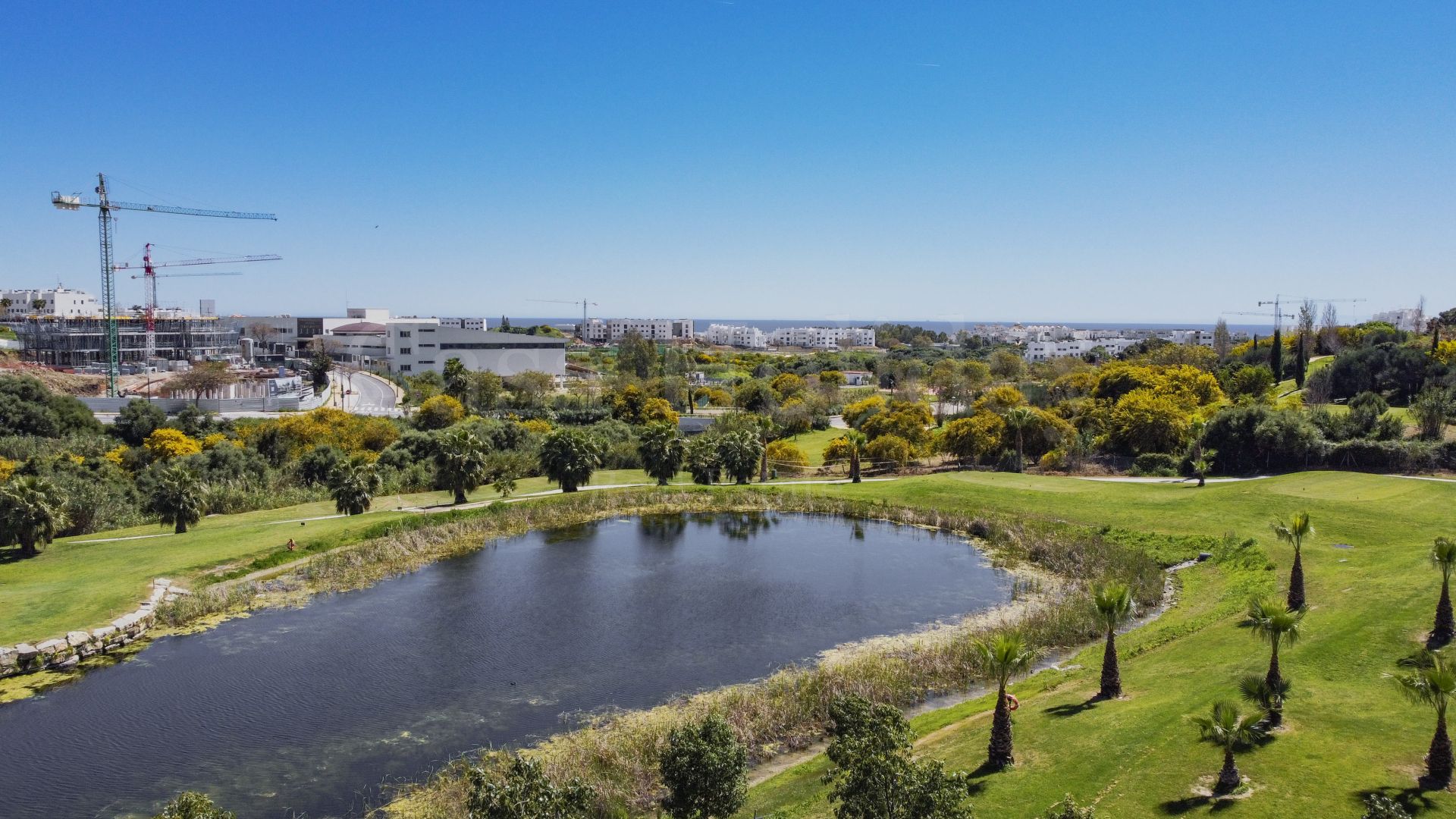 Villa Pareada en Azata Golf, Estepona