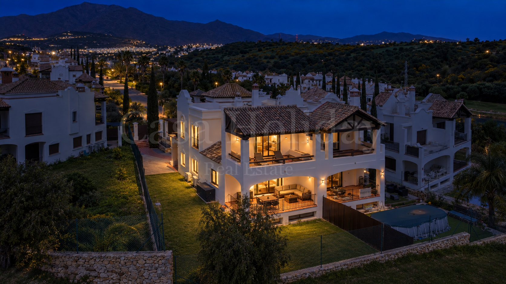 Semi Detached Villa in Azata Golf, Estepona