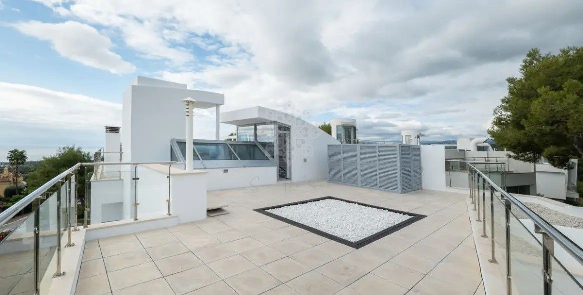 Semi Detached Villa in Meisho Hills, Marbella