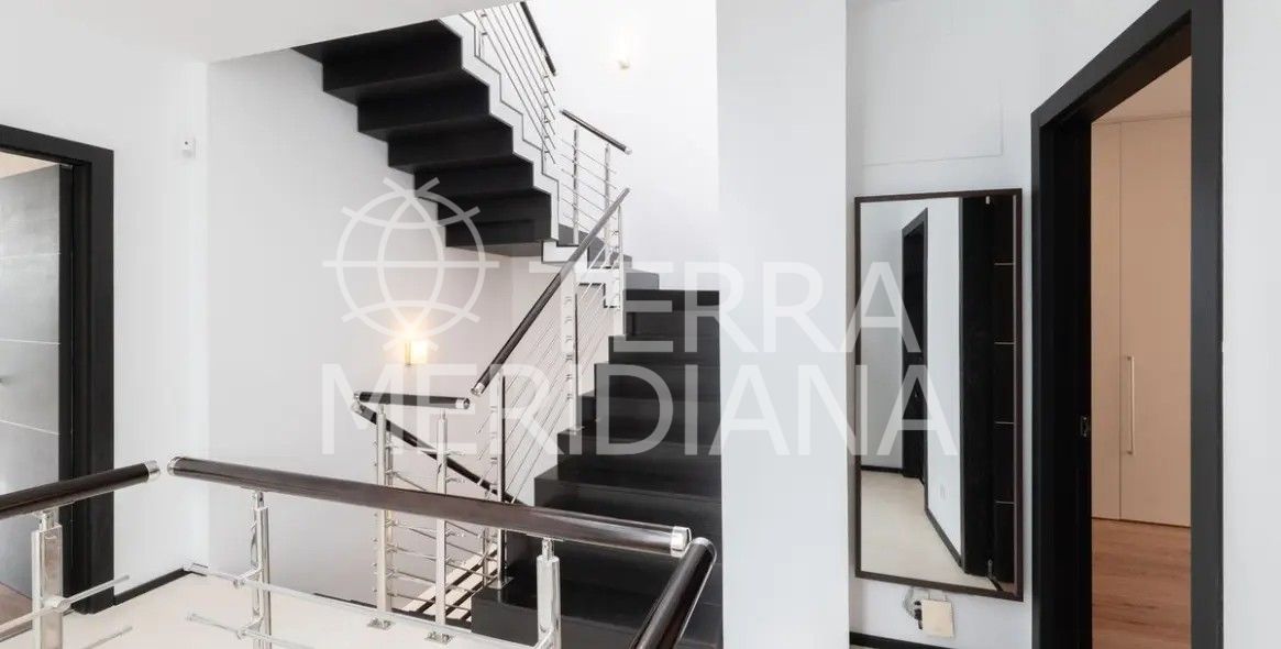 Semi Detached Villa in Meisho Hills, Marbella