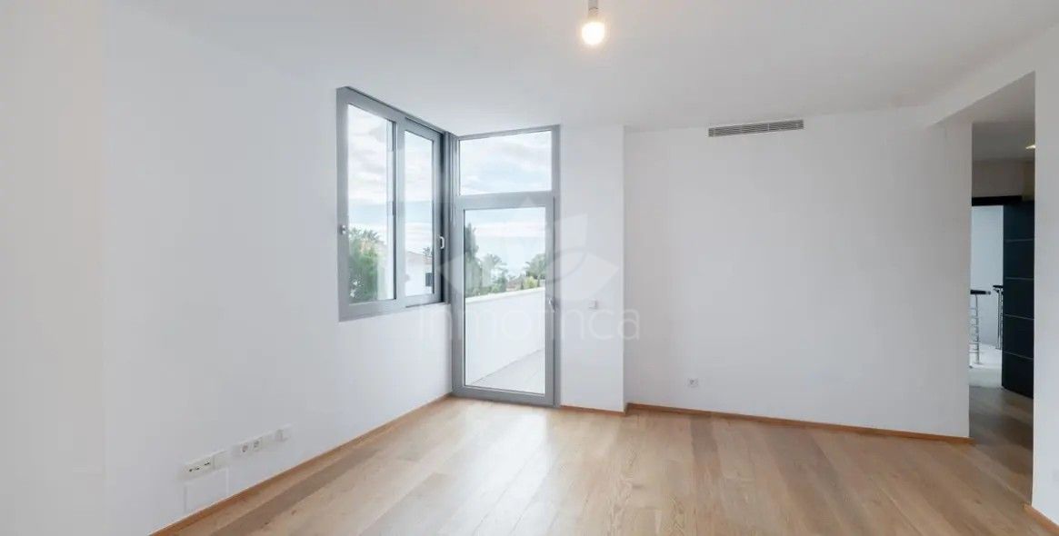 Semi Detached Villa in Meisho Hills, Marbella