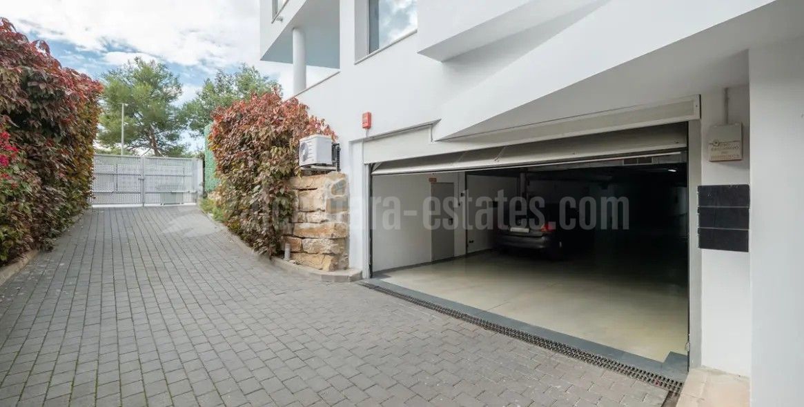 Semi Detached Villa in Meisho Hills, Marbella