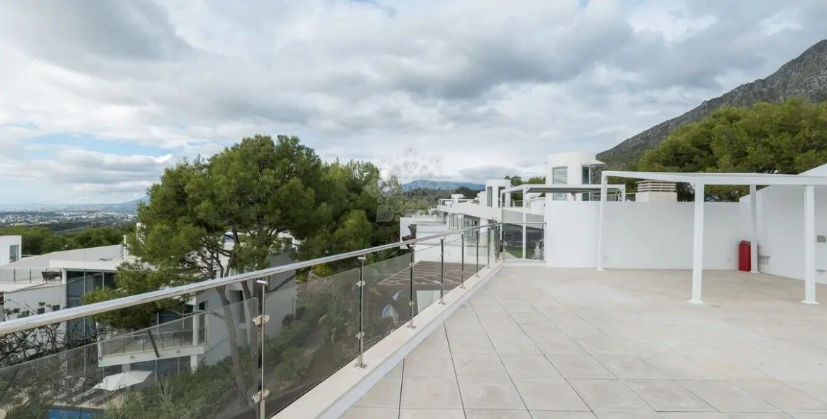 Semi Detached Villa in Meisho Hills, Marbella