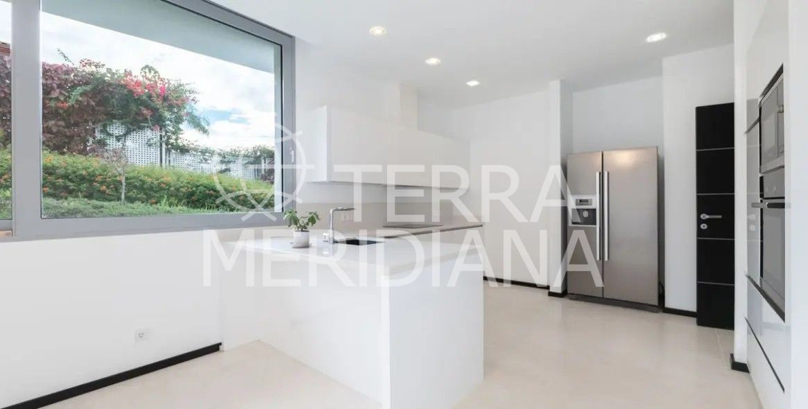 Semi Detached Villa in Meisho Hills, Marbella