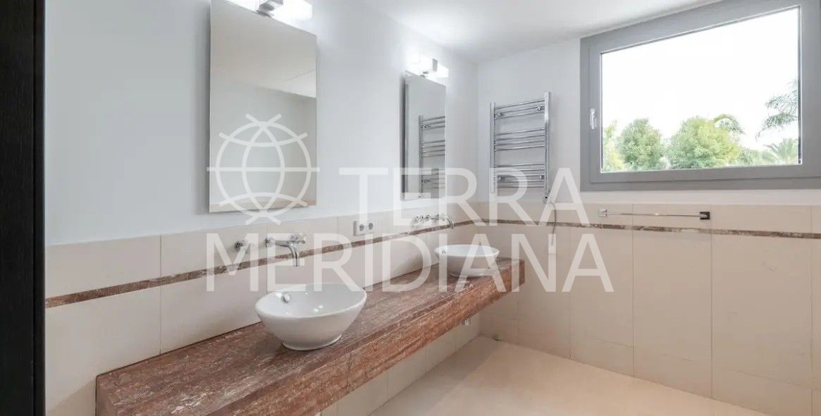 Semi Detached Villa in Meisho Hills, Marbella