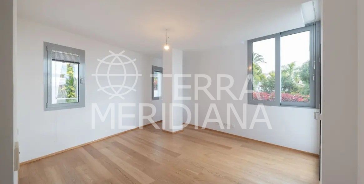Semi Detached Villa in Meisho Hills, Marbella