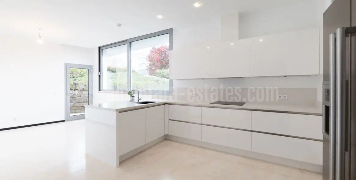 Semi Detached Villa in Meisho Hills, Marbella