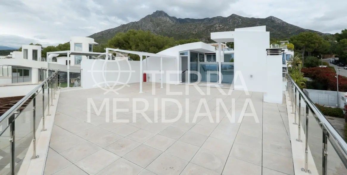 Semi Detached Villa in Meisho Hills, Marbella