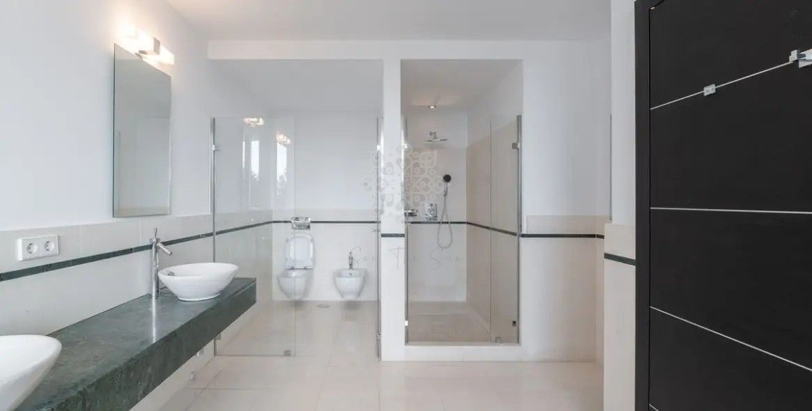 Semi Detached Villa in Meisho Hills, Marbella