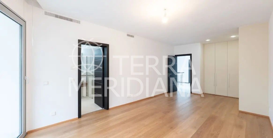 Semi Detached Villa in Meisho Hills, Marbella