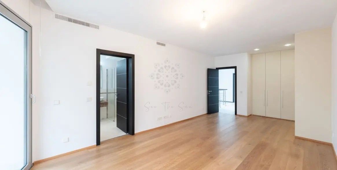 Semi Detached Villa in Meisho Hills, Marbella