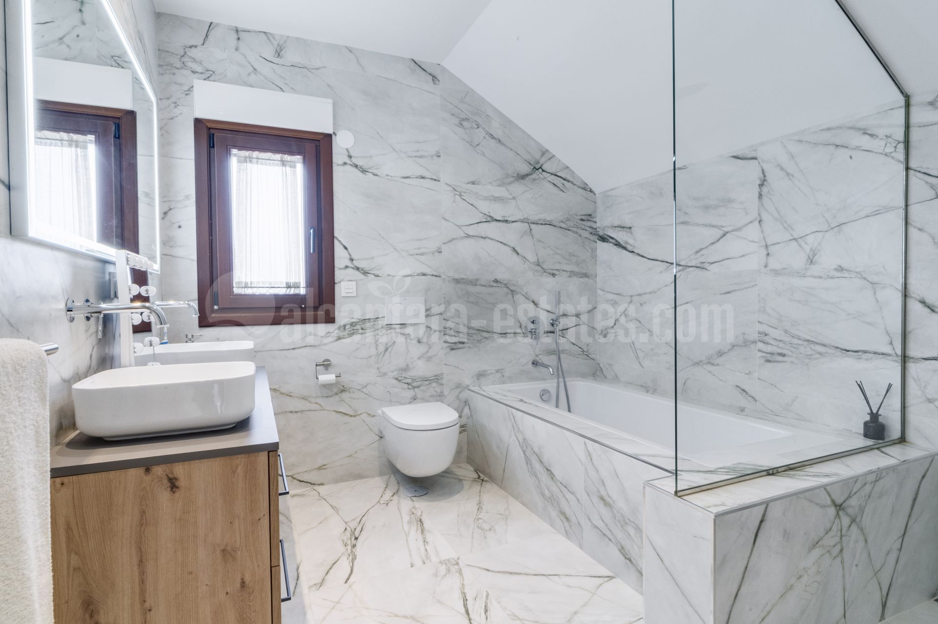 Duplex Penthouse in Lomas del Rey, Marbella