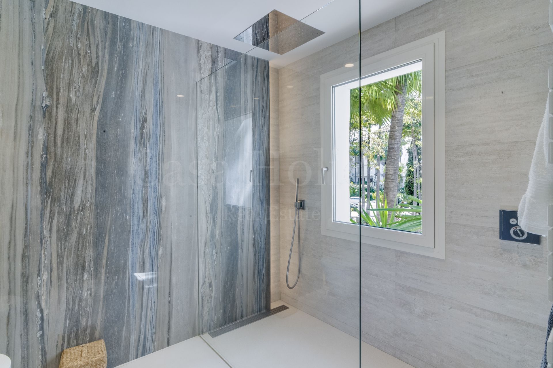 Apartment in Marina Puente Romano, Marbella