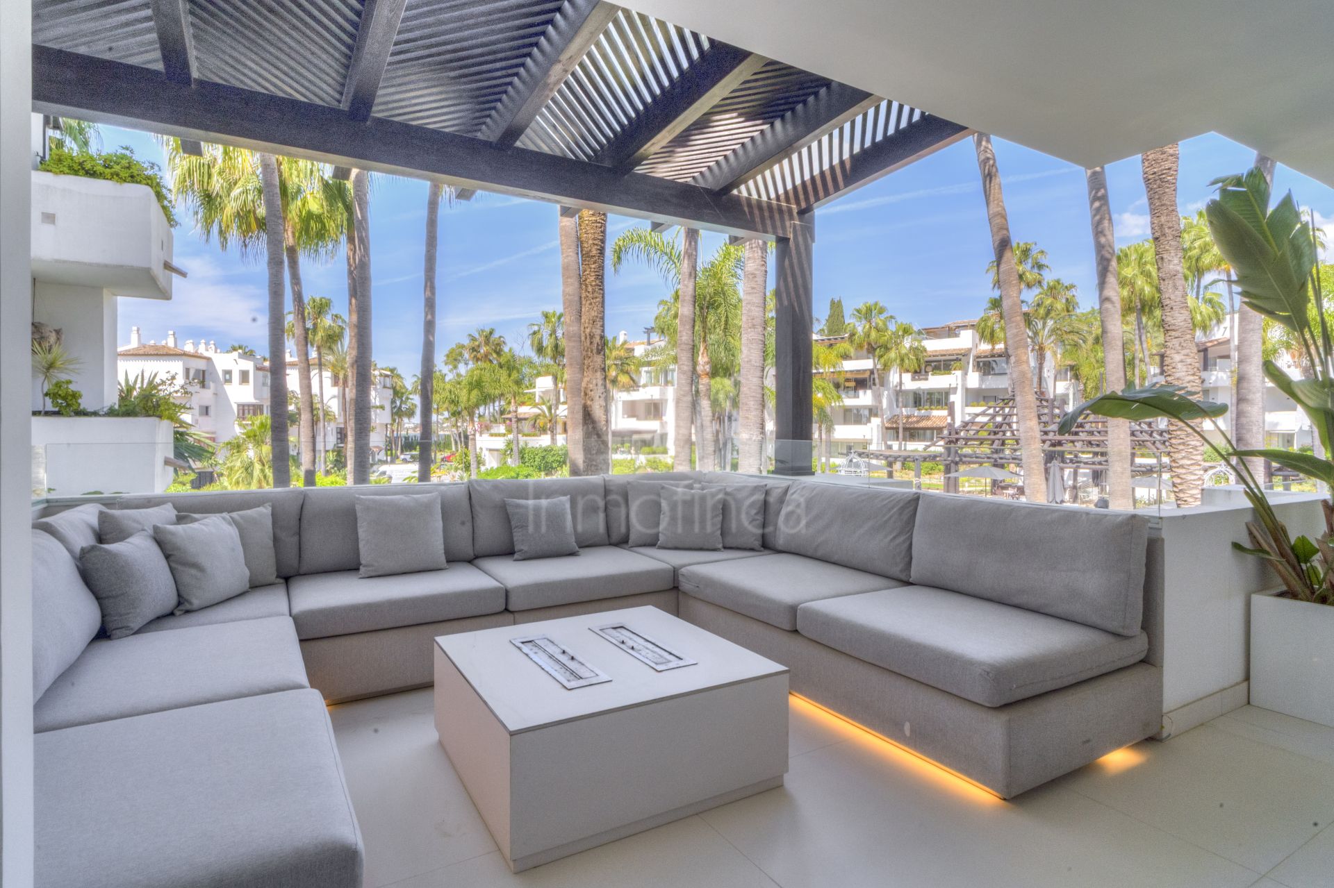 Apartamento en Marina Puente Romano, Marbella