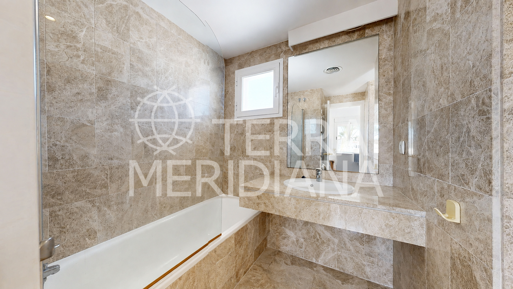 Duplex Penthouse in Los Naranjos de Marbella, Marbella