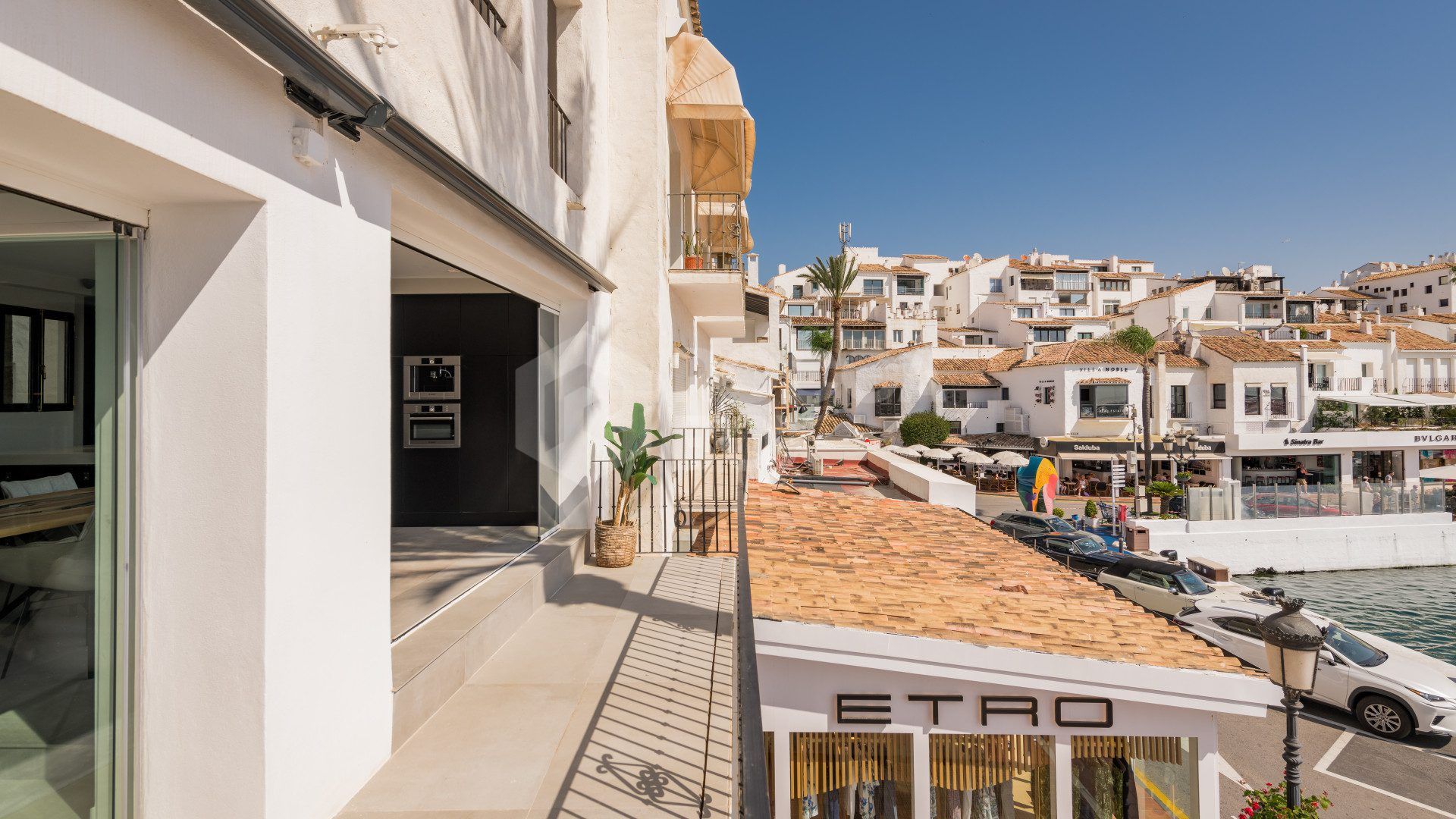 Luxury Renovated Frontline Apartment with Panoramic Views in Benabola, Puerto Banús