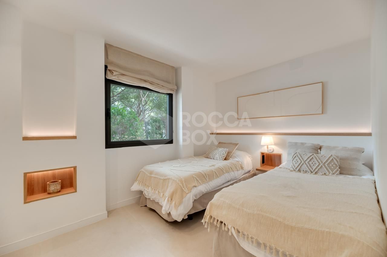 Stunning New Duplex in Los Pinos de Aloha, Nueva Andalucía