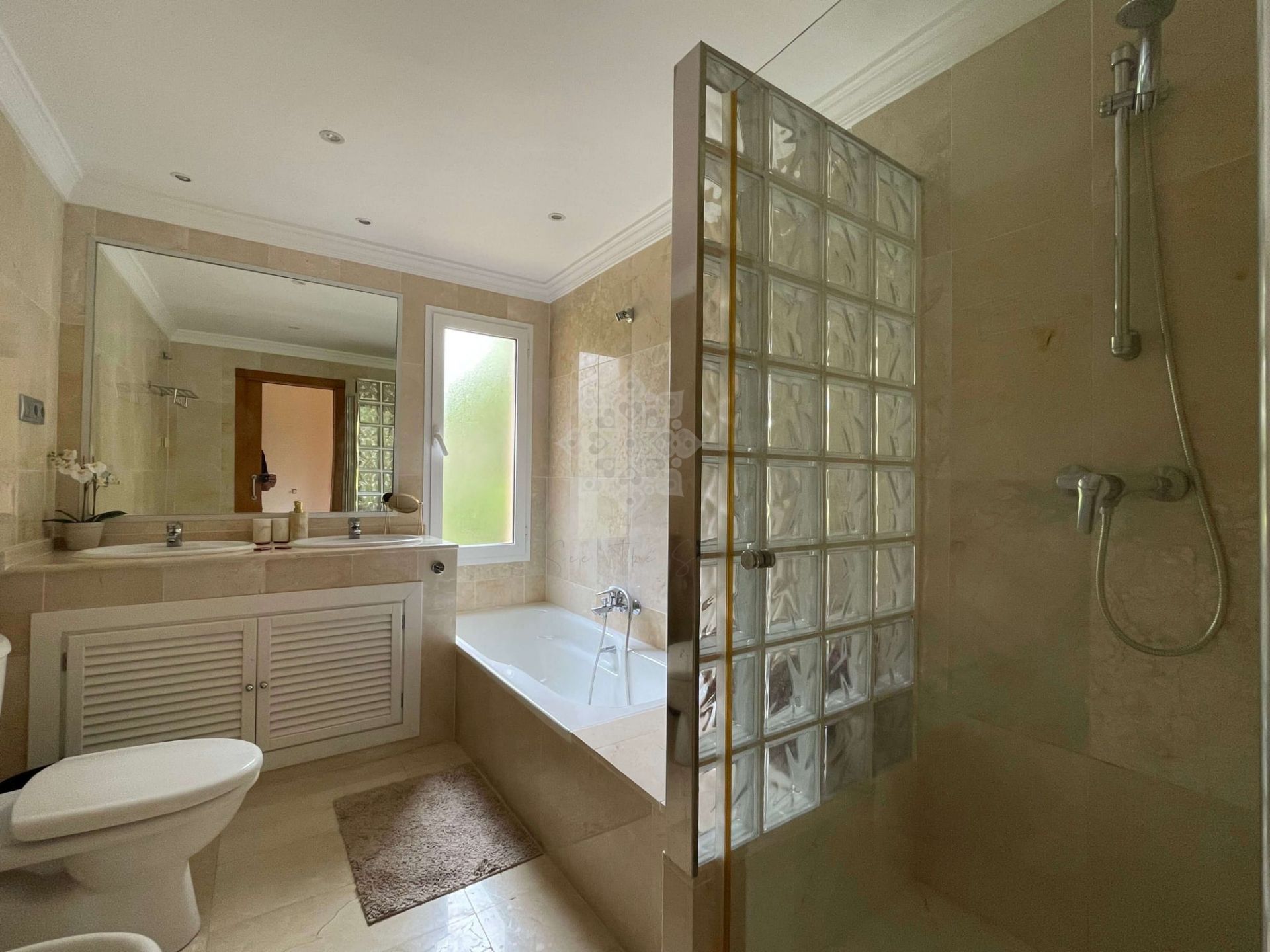 Apartamento en Aloha Hill Club, Marbella